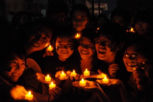 Les jeunes vietnamiens se mettent à l’heure de la Terre